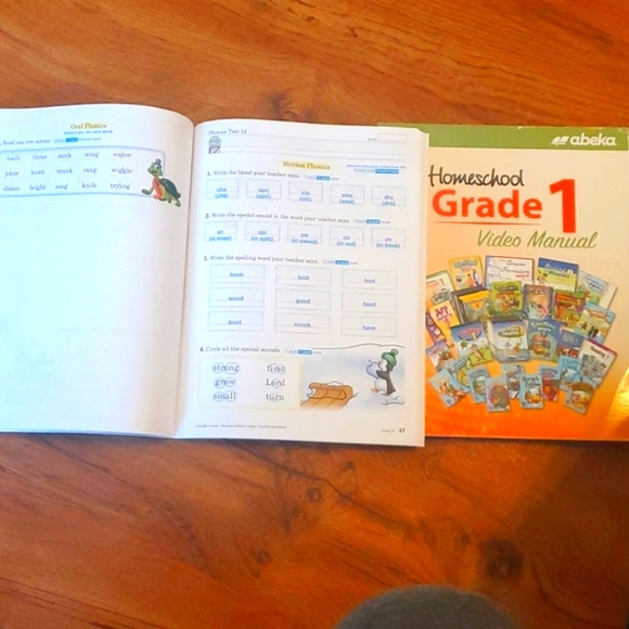 Abeka Letters and Sounds 1 test key and Abeka Grade 1 Video Manual - Picture 3 of 4